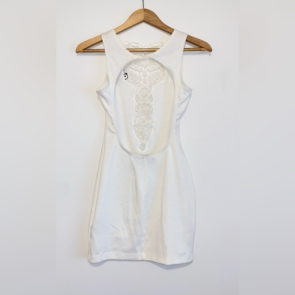 Crotchet w/ Openback White Dress - Picture 6 of 9